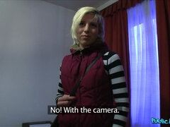 Amatör, Blondin, Avsugning, Doggystyle, Handjobb, Utomhus, Pov, Svälja