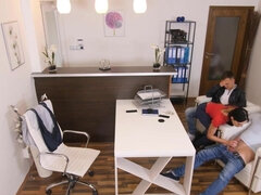 18, Amatorka, Brunetka, Rogacz, Styl na pieska, Pieniądze, Punkt widzenia, Nastolatki