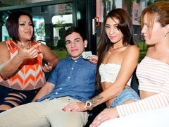 Zadek, Velké péro, Kuřba, Na pejska, Skupina, Výprask, Přírodní prsa, Na veřejnosti