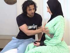 Arab, Baben, Stora tuttar, Avsugning, Indisk