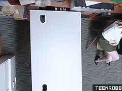 Verga grande, Mamada, Estilo perrito, Tetas naturales, Pequeña, Policía, Pelirrojo, Adolescente