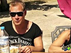 Babe, Zunanji izliv, Dekle drka tiča, Hardcore, Zrela, Milf, V javnosti, Trojček