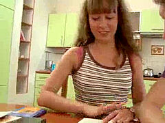 18 éves, Amatőr, Anális szex, Krémes süti, Arcra élvezés, Filigrán alkatú, Vékony, Tini