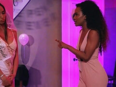 Stor pik, Brud, Sædskud, Sort, Komme på ansigtet, Give finger, Kæmpe stor, Orgasme