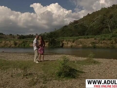 Velké péro, Velké kozy, Kuřba, Prsatá, Honění, Milf žcbp, Přírodní prsa, Teenka