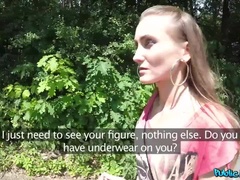 Leie, Blasen, Hundestellung, Aufs gesicht abspritzen, Handjob, Im freien, Pov, Öffentlich