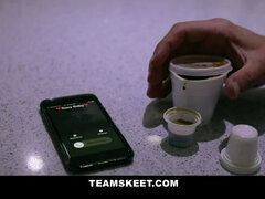 Blond, Sperma shot, Lul, Hondjeshouding, Hd, Geschoren, Tiener, Tieten likken