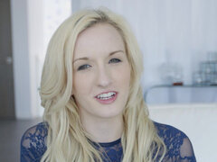 Blondine, Anfeuerer, Schwanz, Hundestellung, Aufs gesicht abspritzen, Monster, Zierlich, Weibliche ejakulation