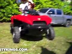 Grosse bite, Sucer une bite, Tir de sperme, Hd, Léchez, Public, Réalité, Nénés