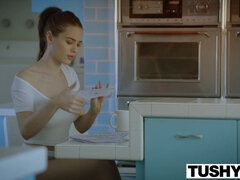 Anal, Kukk suging, Brunette, Bakfra, Ansiktssperm, Hardcore, Sexy undertøy, Tenåring