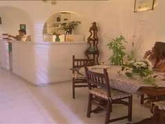 Kisbaba, Gesztenyebarna