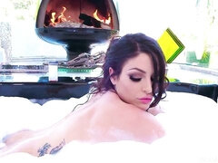 Κώλος, Κώλο γλείψιμο, Τουαλέτα, Μελαχροινή, Σε στάση σκύλου στα τέσσερα, Μαλακία, Ώριμη γυναίκα, Υγρό