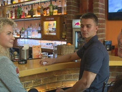 Amatør, Blondine, Pik sutte, Håndjob, Udendørs, Pov, Offentlig, Teenager