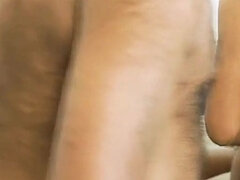 18 éves, Seggnyalás, Hatalmas hátsó, Monumentális dákó, Cumizás, Csoportos kefélés, Durva, Tini