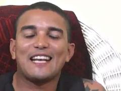 Beautiful and hot rabuda brunette moaning and cumming giving the pussy and cusinho very tasty: Porn