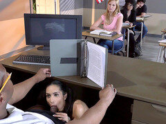 Cul, Gros cul, Brunette brune, De plein air, Piscine, Softcore, Adolescente