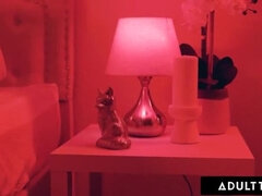 Duże cycki, Głebokie gardło, Kutas, Styl na pieska, Całować, Cipka, Rzeczywistość, Ssanie