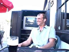 Røvslikning, Dobbelt penetration, Gangbang, Gruppe, Hårdt, Barberet, Bryster, Legetøj