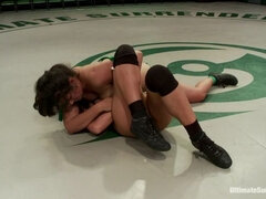 Anál, Dominace, Sezeni na obličeji, Prstění, Ponížení, Lesbické, Pička, Wrestling