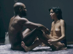 아시안, 흑갈색 머리, 마사지, 밀프, 자연의 가슴, 짧은 머리, 젖가슴, 장난감들