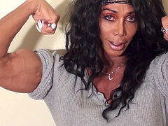 jaw-dropping Biceps Flexing with nymph Bodybuilding veteran LDR