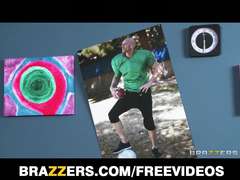 Ruskeahiuksinen, Hd, Hieronta