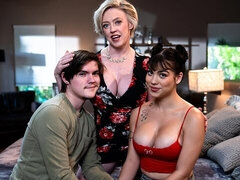 Promiscuous Dee Williams and Lilith Grace's big ass scene