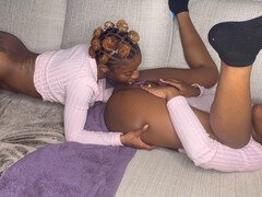 Temnopolti, Lezbijke, Muco, Igrače