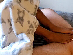 Latina feet, toes, barefooted