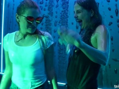 Morena, Vestidas, Club, Bailar, Muñeca, Lesbiana, Orgía, Fiesta