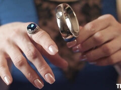 Amatör, Blondin, Klänning, Fingering, Solo, Strippning, Tonåring, Leksaker