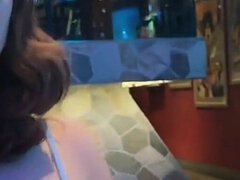 Salle de bains, Sucer une bite, Brunette brune, Éjaculation interne, Branlette thaïlandaise, Petite femme, Pov