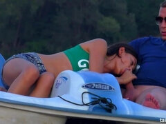 Pijpbeurt, Naakte man aangeklede vrouw, Sperma in mond, Lul, Natuurlijk, Naakt, Buiten, Openbaar