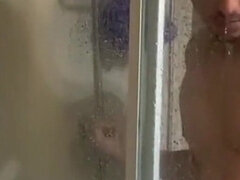 18 éves, Amatőr, Fürdőszoba, Monumentális dákó, Egyedül, Tini