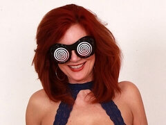 Gros cul, Grosse bite, Gros seins, Sucer une bite, En levrette, Mature, Rousse roux, Cheveux courts