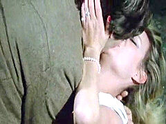 hook-up scene The inconfessable orgies of Emmanuelle