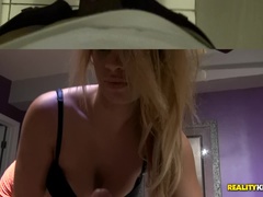 Blondine, Blasen, Schwanz, Lingerie, Realität, Rasiert, Dürr, Tätowierung