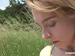 Blondína, Klub, Európskej, Masturbácia, Na verejnosti, Sólo, Teenka, Kozičky