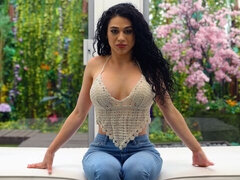 Duży tyłek, Duży kutas, Duże cycki, Obciąganie, Brunetka, Styl na pieska, Wielorasowy, Mamuśka