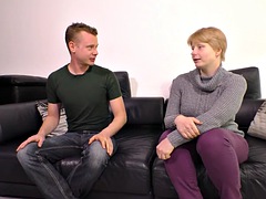 Niemowlę, Duży kutas, Duże cycki, Blondynka, Obciąganie, Wytrysk, Krótkie włosy, Cycki