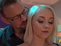 Peitos grandes, Morena, Transar de quatro, Europeu, Mulheres homem, Xoxota, Sexo grupal a três, Tetas