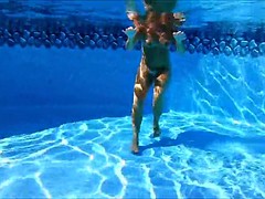 Mamelons, Piscine, Public, Rasée, Maigrichonne, Voyeur