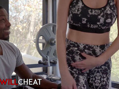 Anal, Stor kukk, Svart, Brunette, Utroskap, Gym, Milf, Pupper