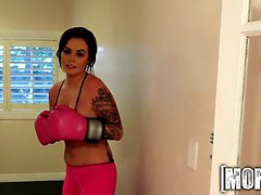 Sexy Boxing Chick in Leggins