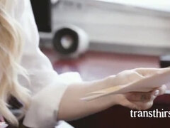 Stora tuttar, Blondin, Avsugning, Bystig, Snopp, Doggystyle, Slick, Shemale