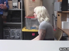 Blondine, Blasen, Süss, Kehlenfick, Schwanz, Natürlich, Orgasmus, Tätowierung