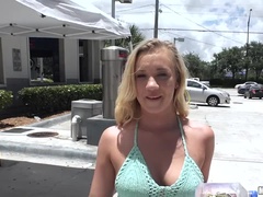 Amateur, Penetracion con dedos, Pajear, Al aire libre, Pov, Público, Coño, Tetas