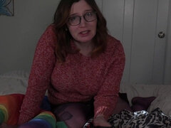 Tattooed busty mom with big ass doesn't mind sucking It - Blowing Off