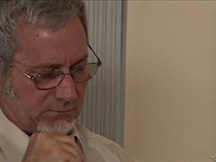 Nana, Sucer une bite, Brunette brune, Tir de sperme, Branlette thaïlandaise, Hard, Mature, Mère que j'aimerais baiser