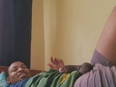 Fångad, Onani, Spanking